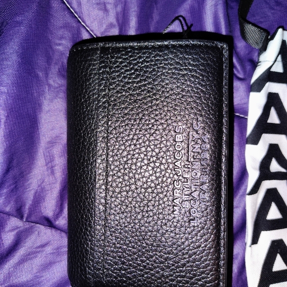 Marc Jacobs Wallet - Picture 2 of 4